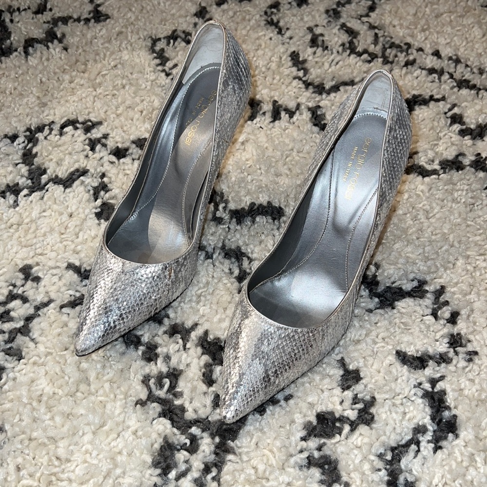 Sergio Rossi Metallic Silver Snakeskin Pump Size 39 EU